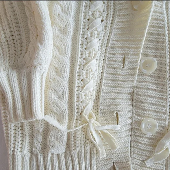 Coquette cream/ivory cable knit button up Forever 21 cardigan sweater size small - Picture 2 of 5